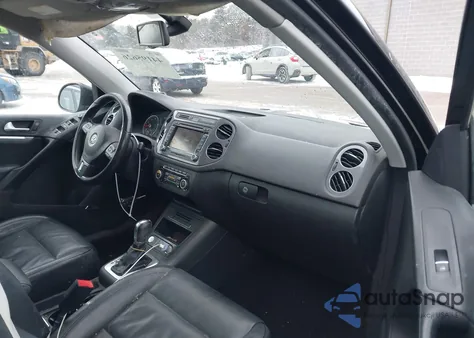 2012 Volkswagen Tiguan Sel z USA, uszkodzony, nr VIN WVGBV7AX4CW604405